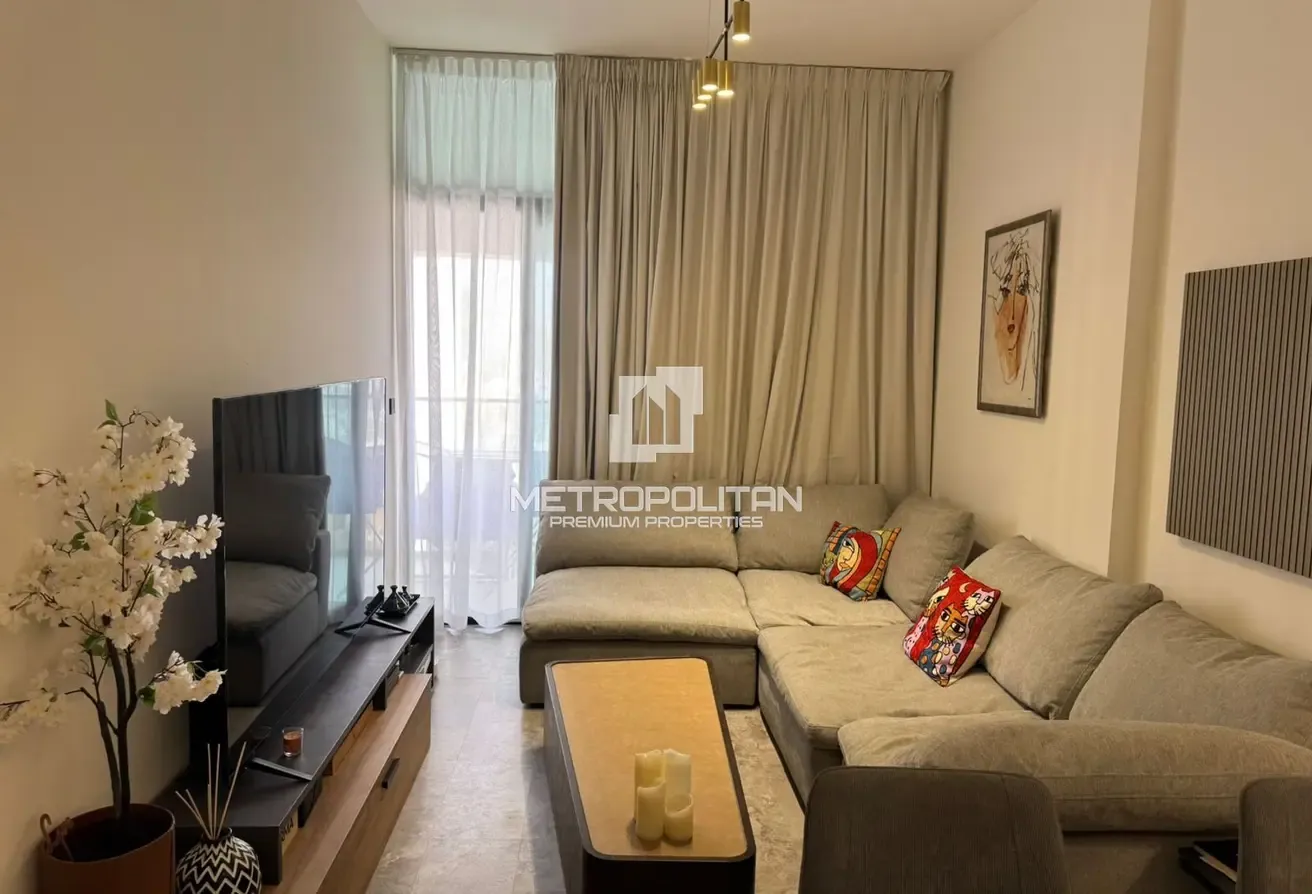 Fully Furnished | Modern Interiors | Road View