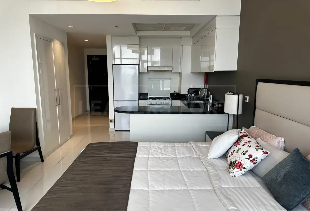 Spacious Studio | Vacant Now | Modern