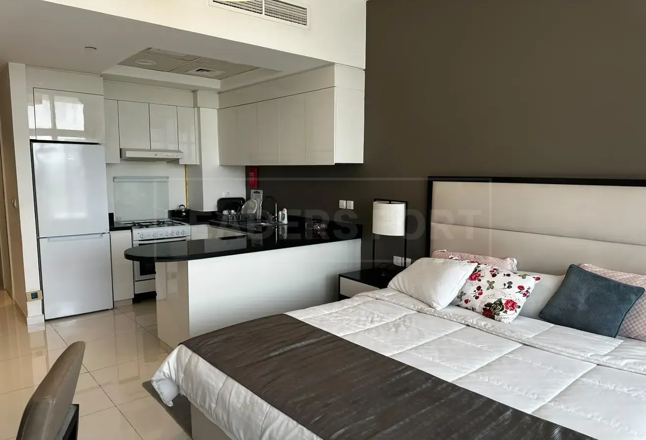 Spacious Studio | Vacant Now | Modern