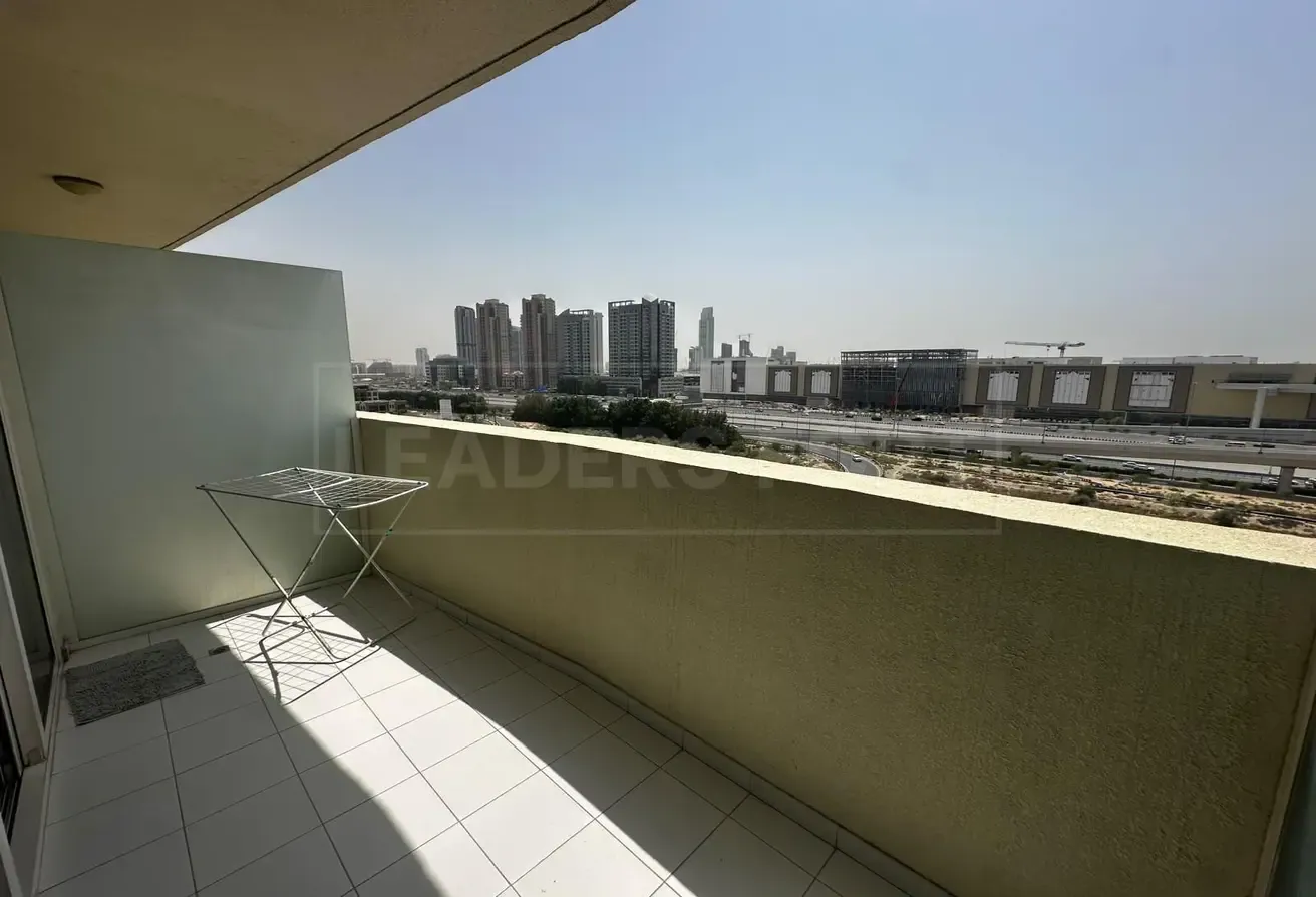 Spacious Studio | Vacant Now | Modern
