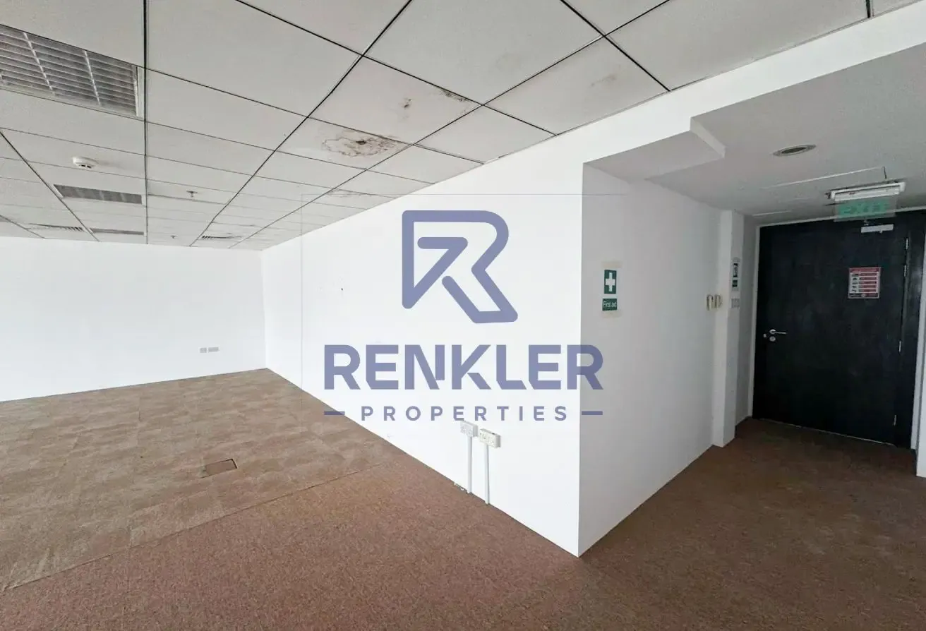 Spacious | Vacant | Close To Metro | Grade A