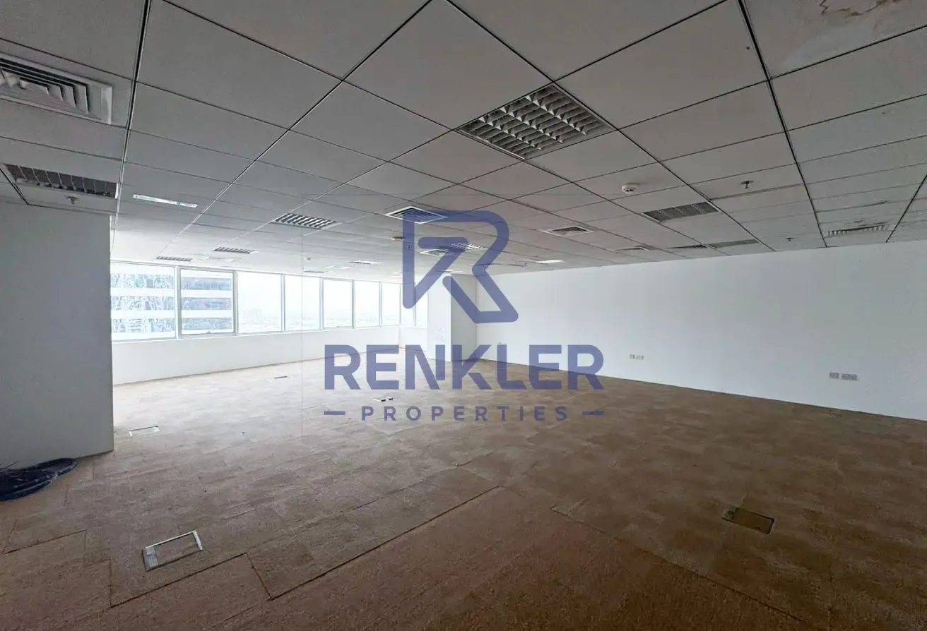 Spacious | Vacant | Close To Metro | Grade A
