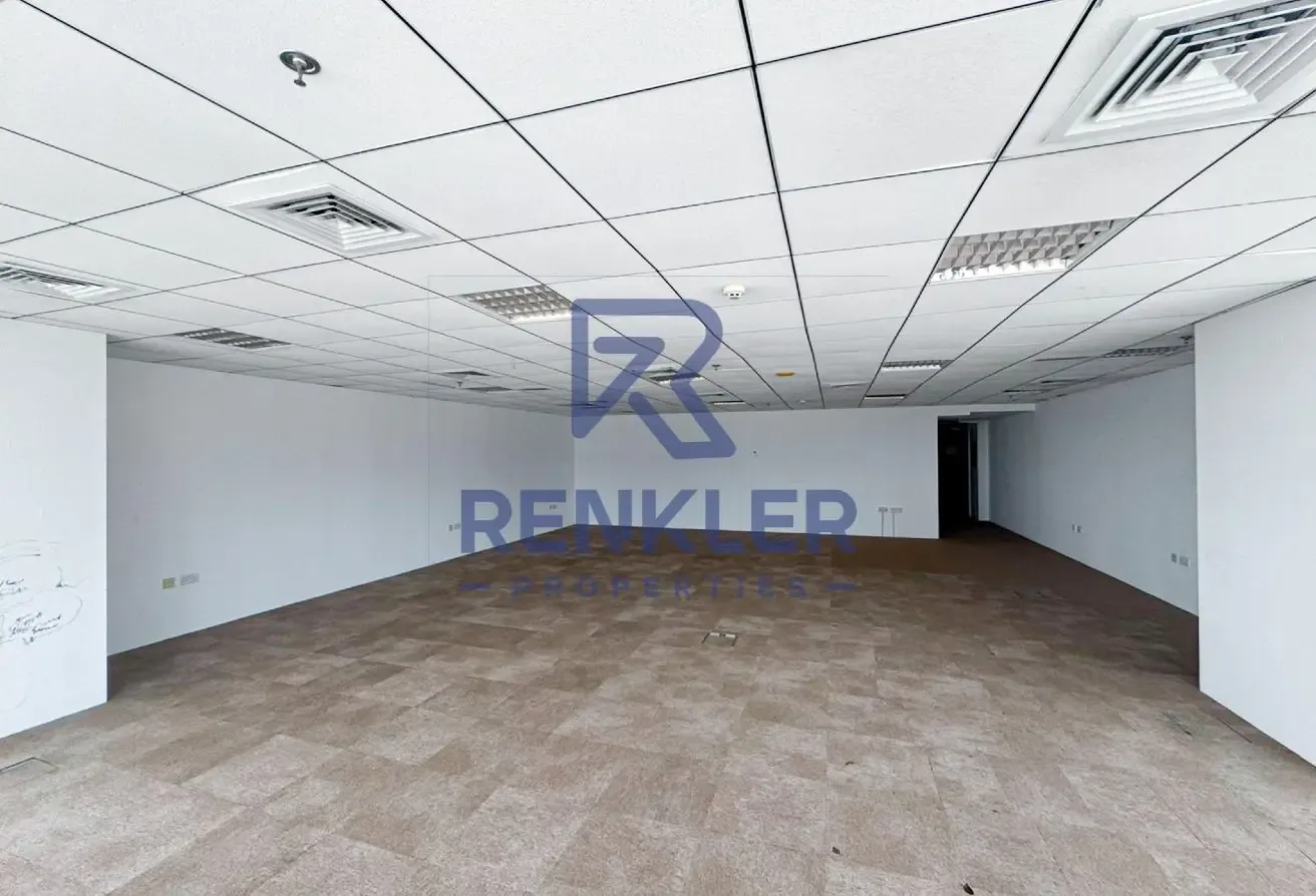 Spacious | Vacant | Close To Metro | Grade A