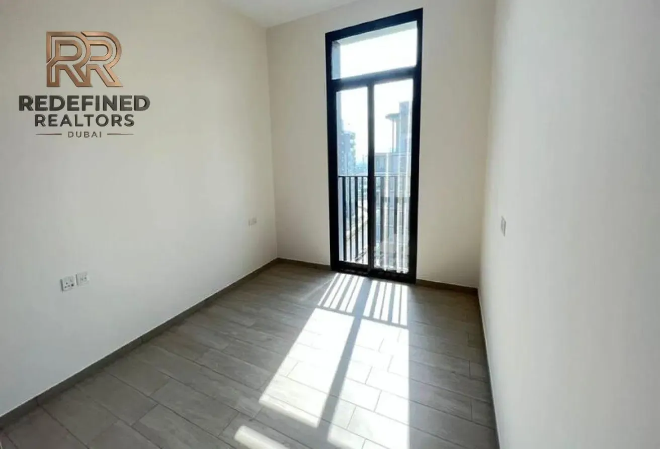 Large Layout | Pool Views |Elegant 1BR