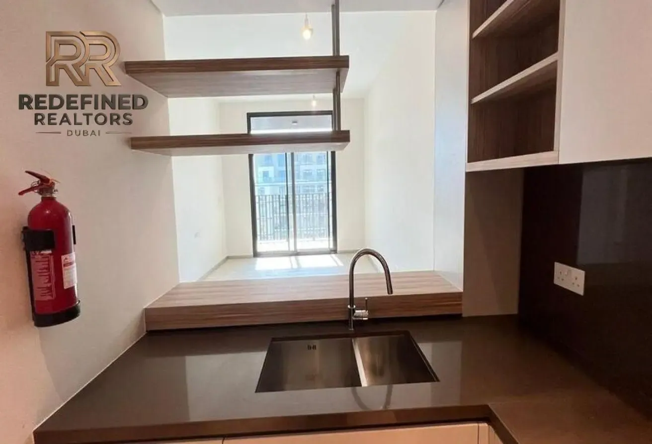 Large Layout | Pool Views |Elegant 1BR