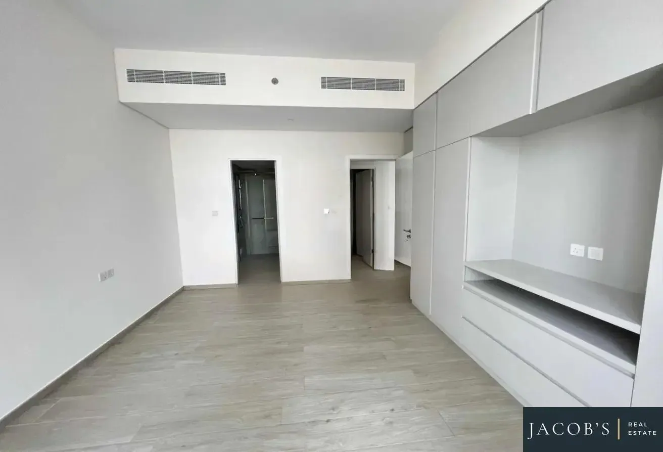 Park View | High Floor | Vacant on Transfer