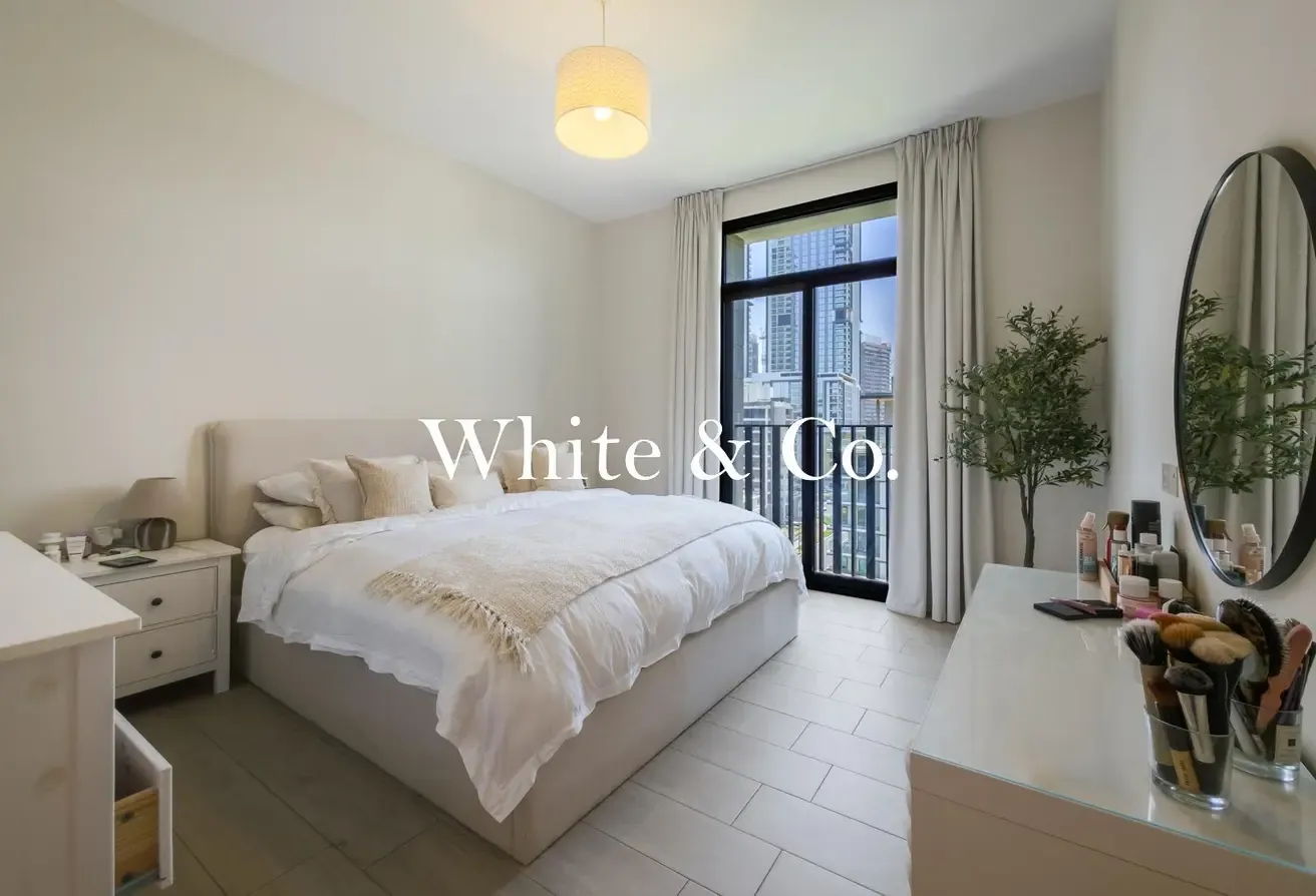 Unique Layout  | High Floor | Park View
