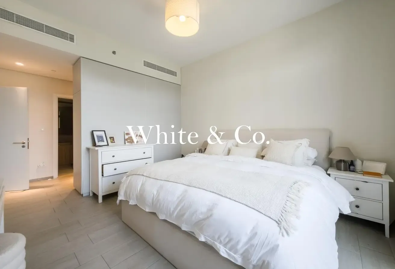 Unique Layout  | High Floor | Park View