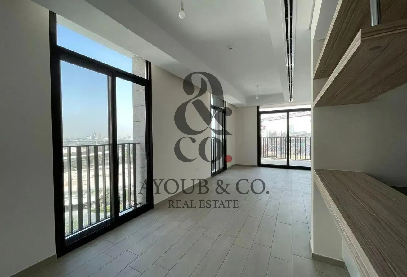 Mid Floor | Well Maintained | Corner Unit