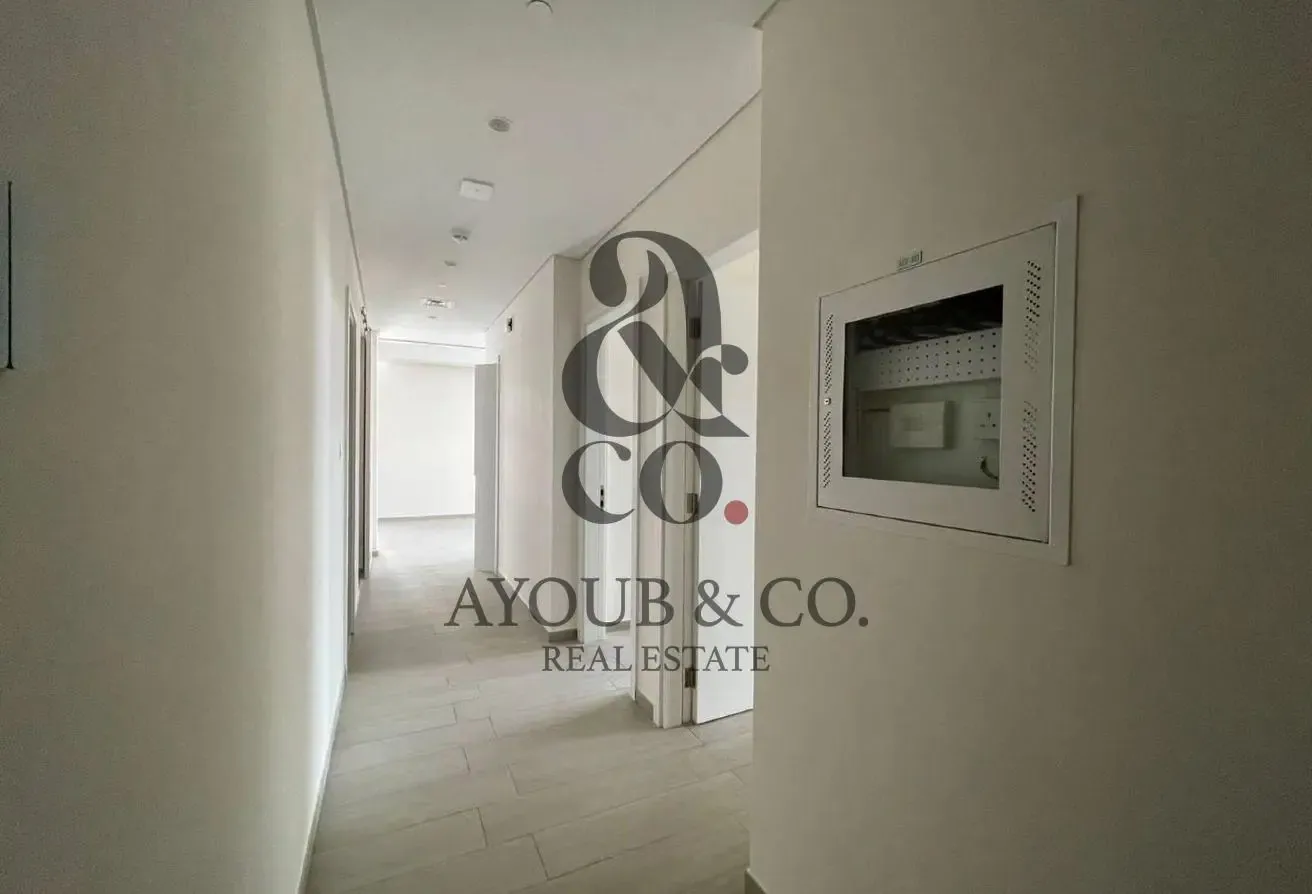 Mid Floor | Well Maintained | Corner Unit