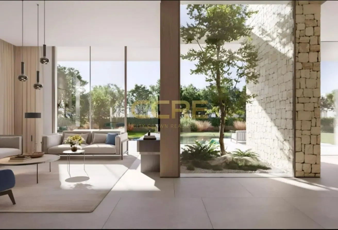 5BR Villa G+2|Prime Location| Huge Plot| Less OP
