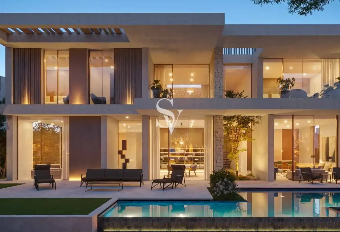 Contemporary Villa|Spacious Plot |Family-Oriented