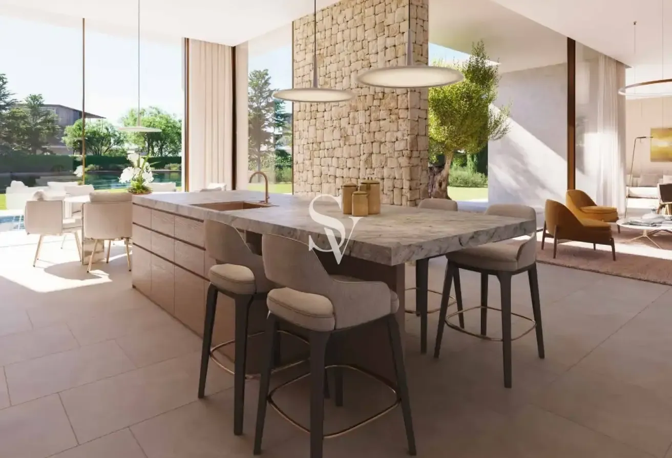Contemporary Villa|Spacious Plot |Family-Oriented
