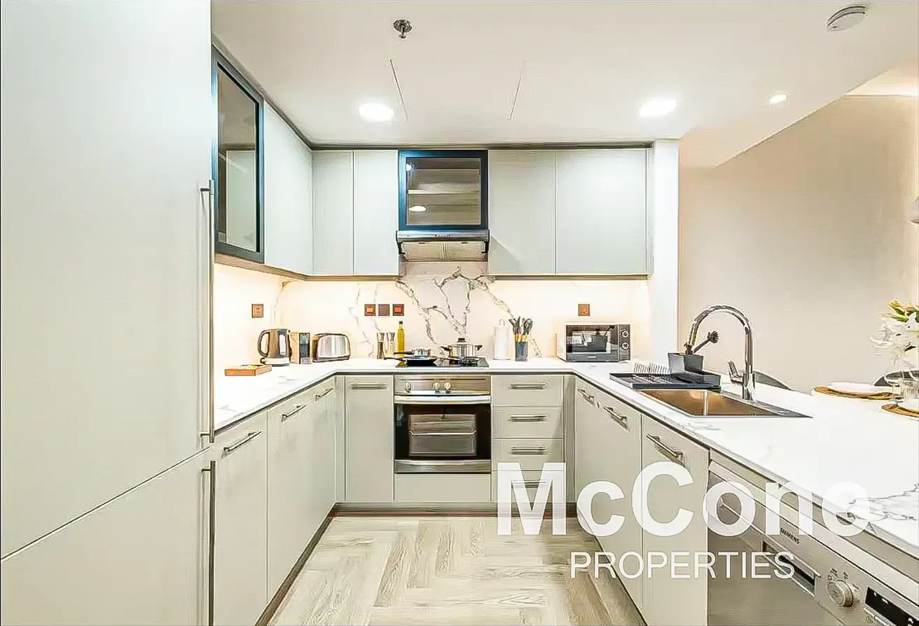 Spacious  | Skyline View | Fully Upgraded