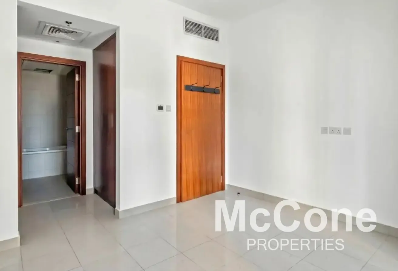 Opera View | Great Location | Vacant