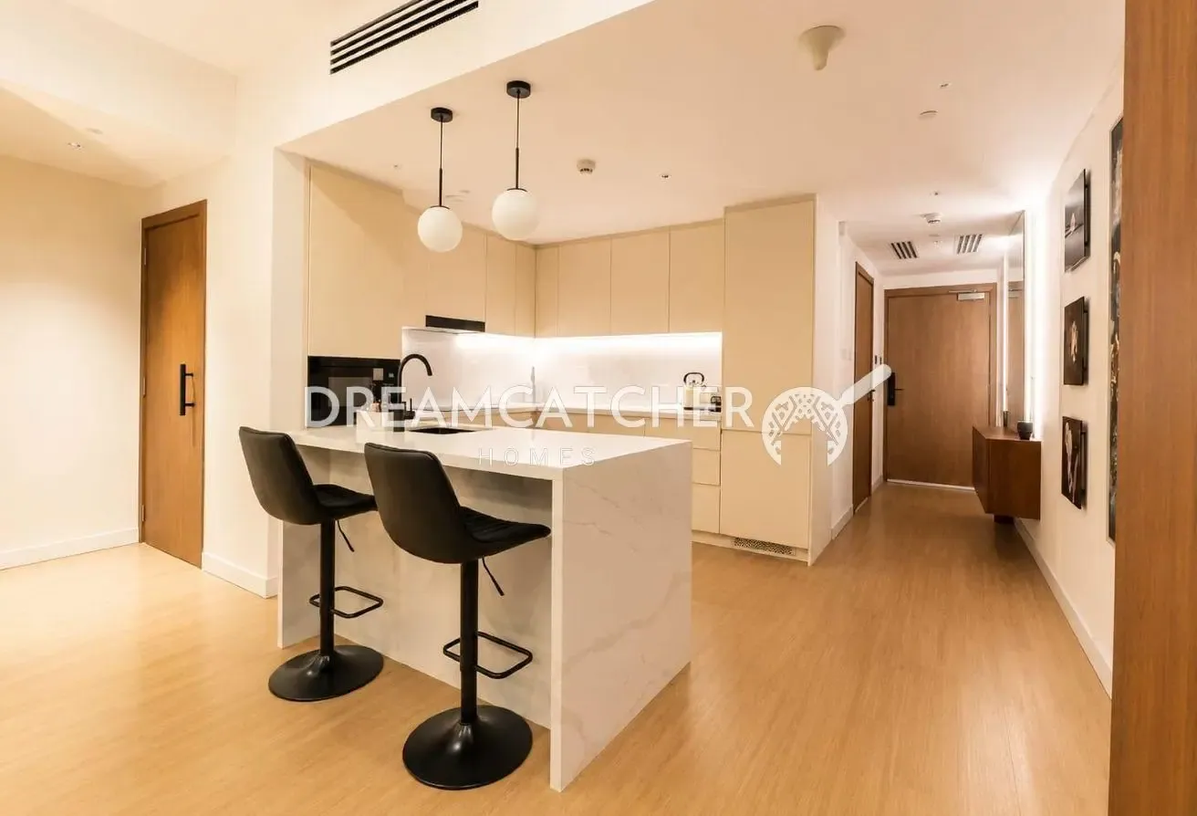 Prime location | Fully Furnished | Fountain View