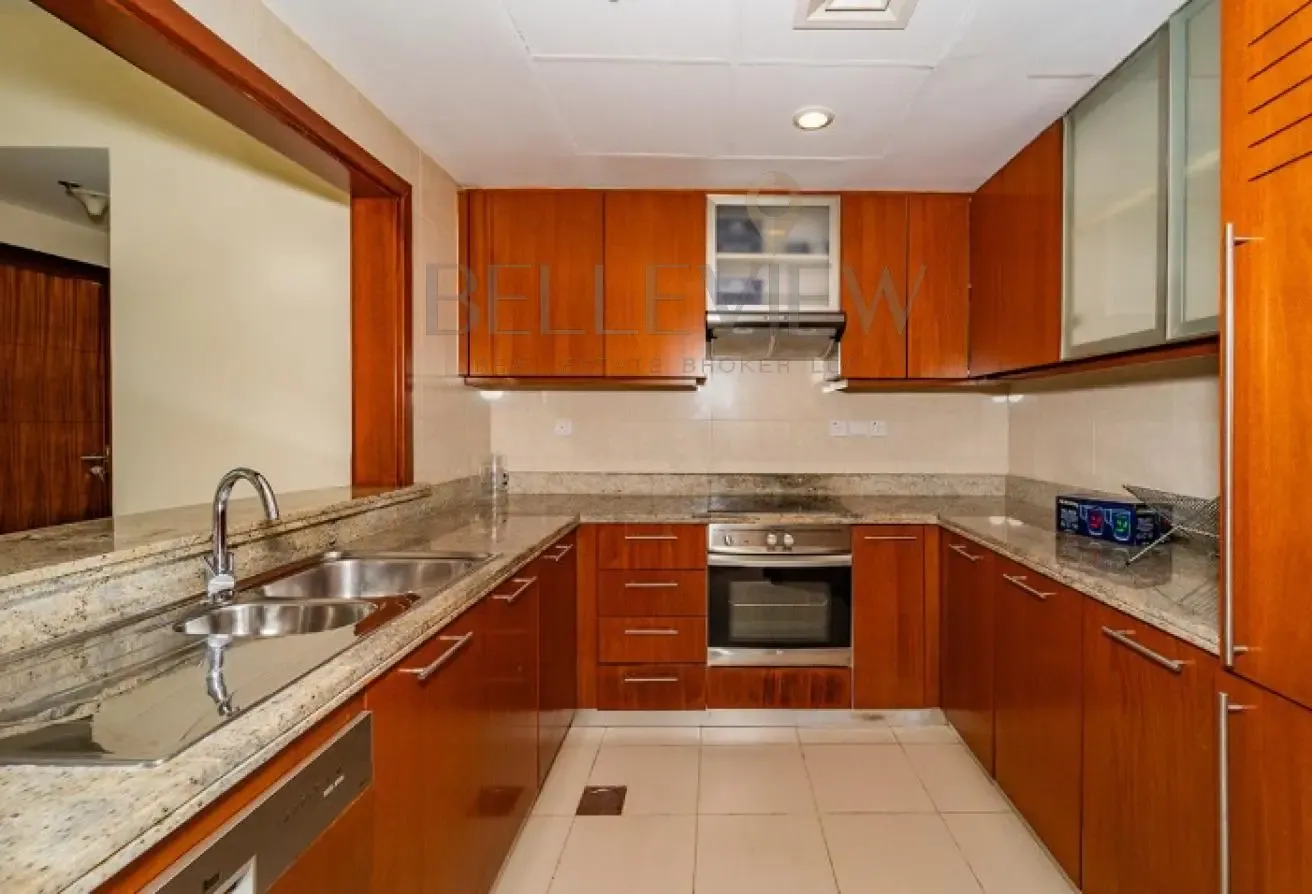 Tenanted | StandPoint T1 | Opera and Fountain View