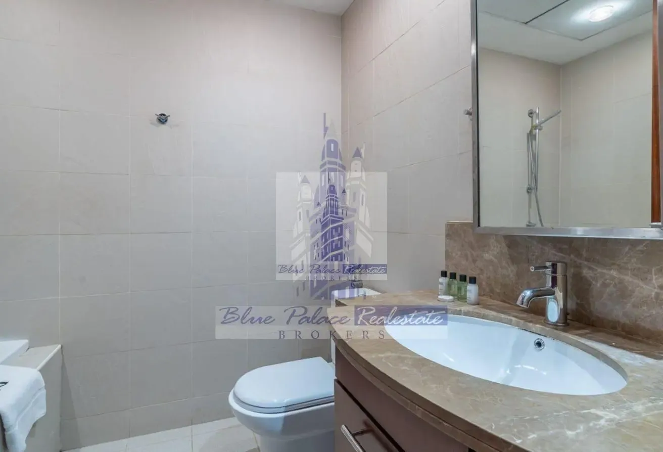 STANDPOINT T1  |  ONE BEDROOM  |  OPERA VIEW