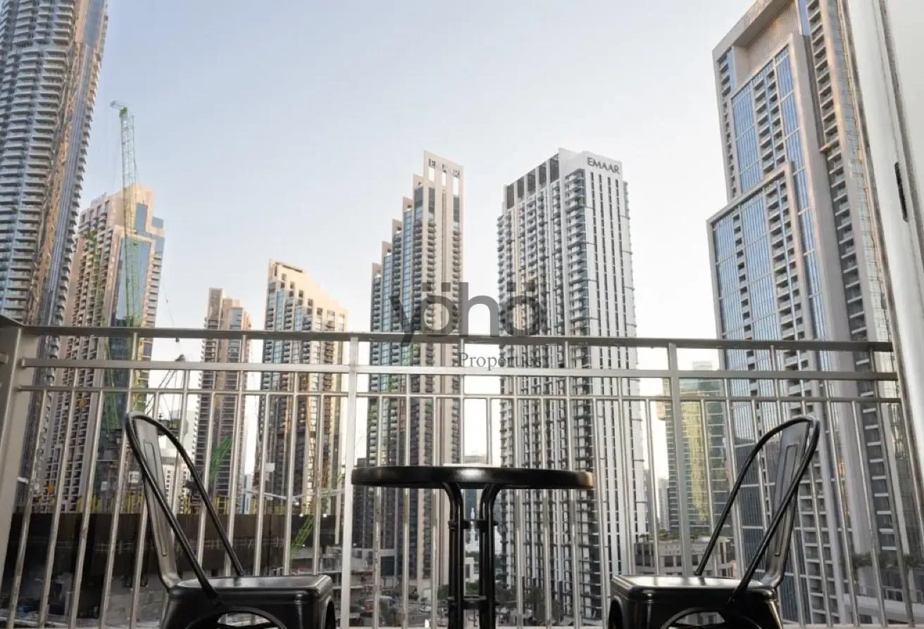 FULLY FURNISHED | FOUNTAIN VIEW | SPACIOUS