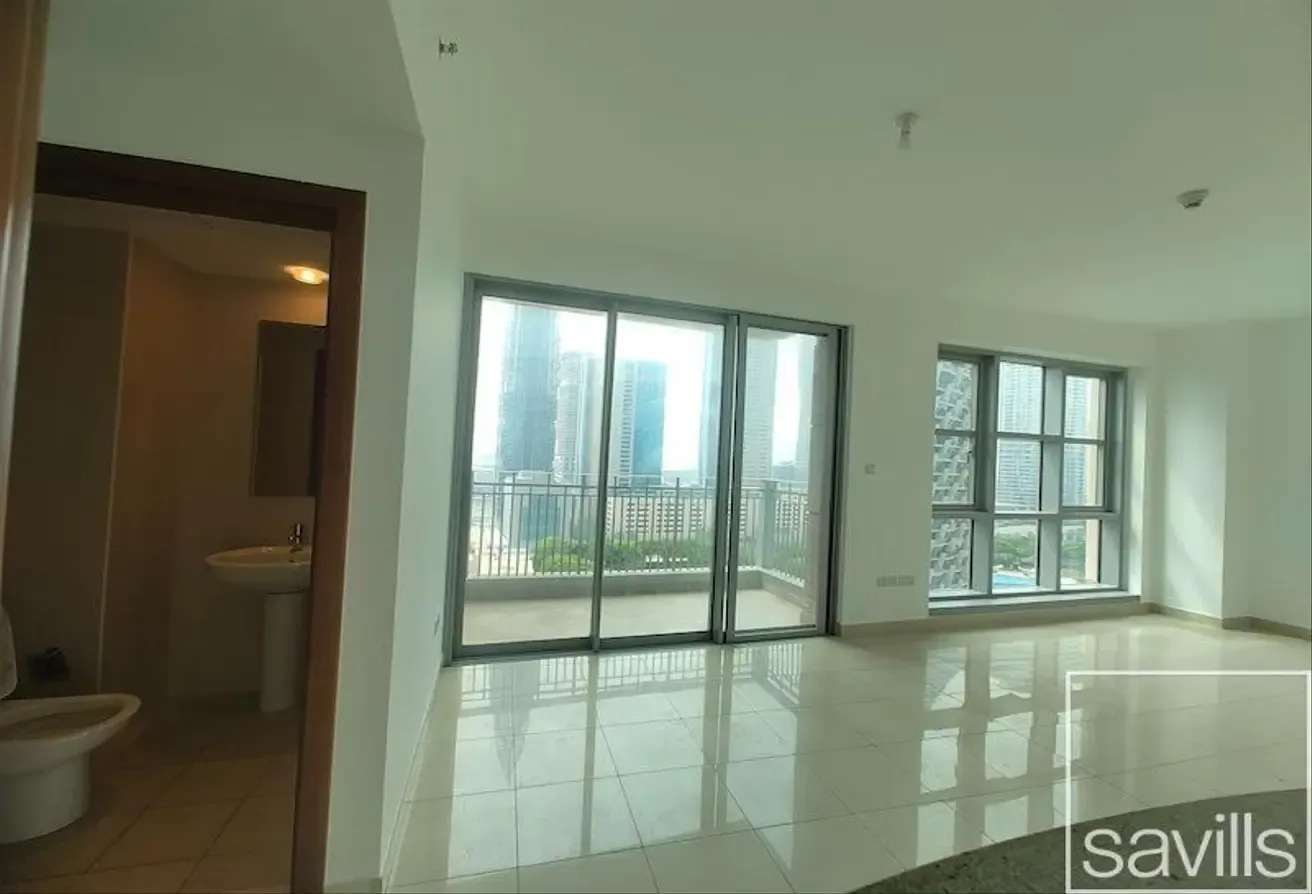 Urban Elegance | City Views | Modern Comfort