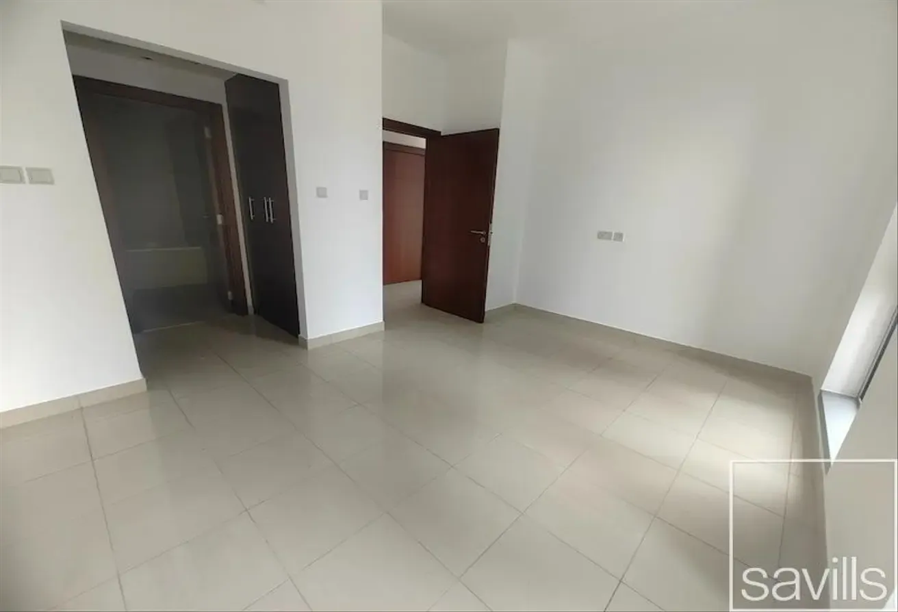 Urban Elegance | City Views | Modern Comfort