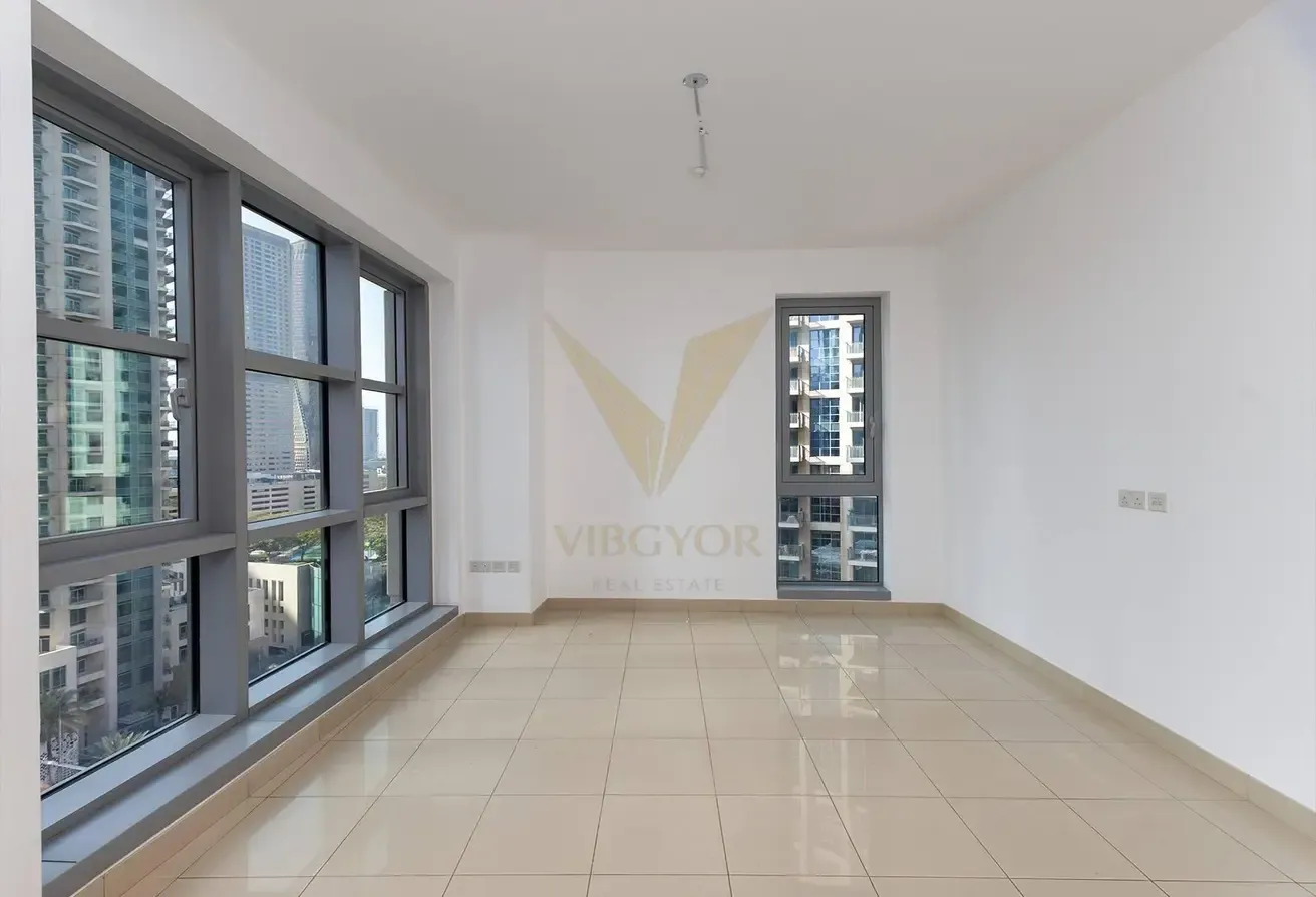 Vacant 1BR Apartment | Pool - Boulevard View