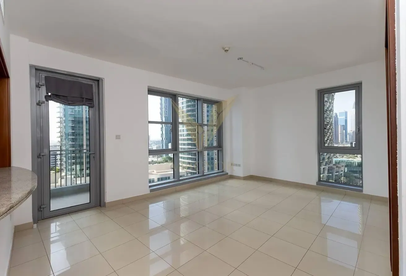 Vacant 1BR Apartment | Pool - Boulevard View