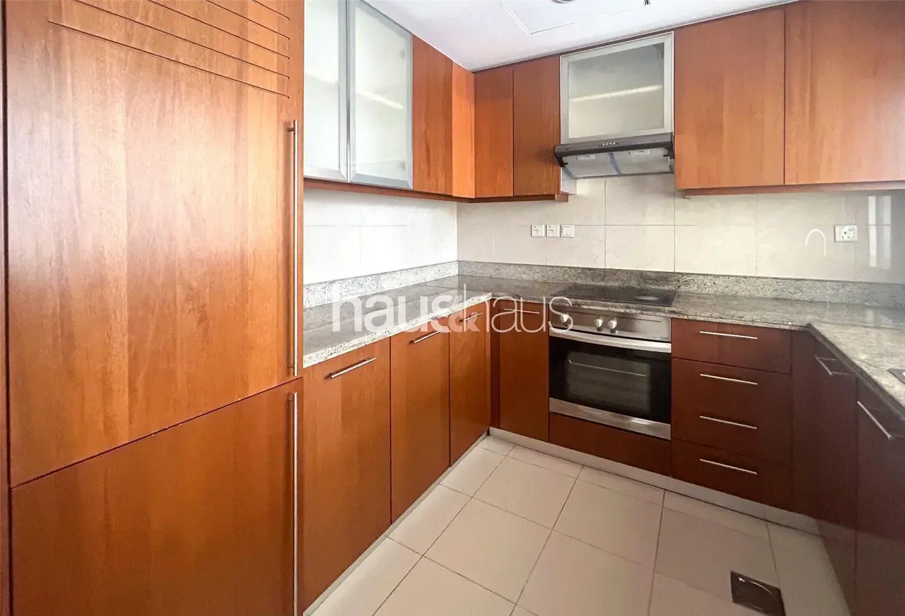 Vacant On Transfer | Fountain Views | EMAAR