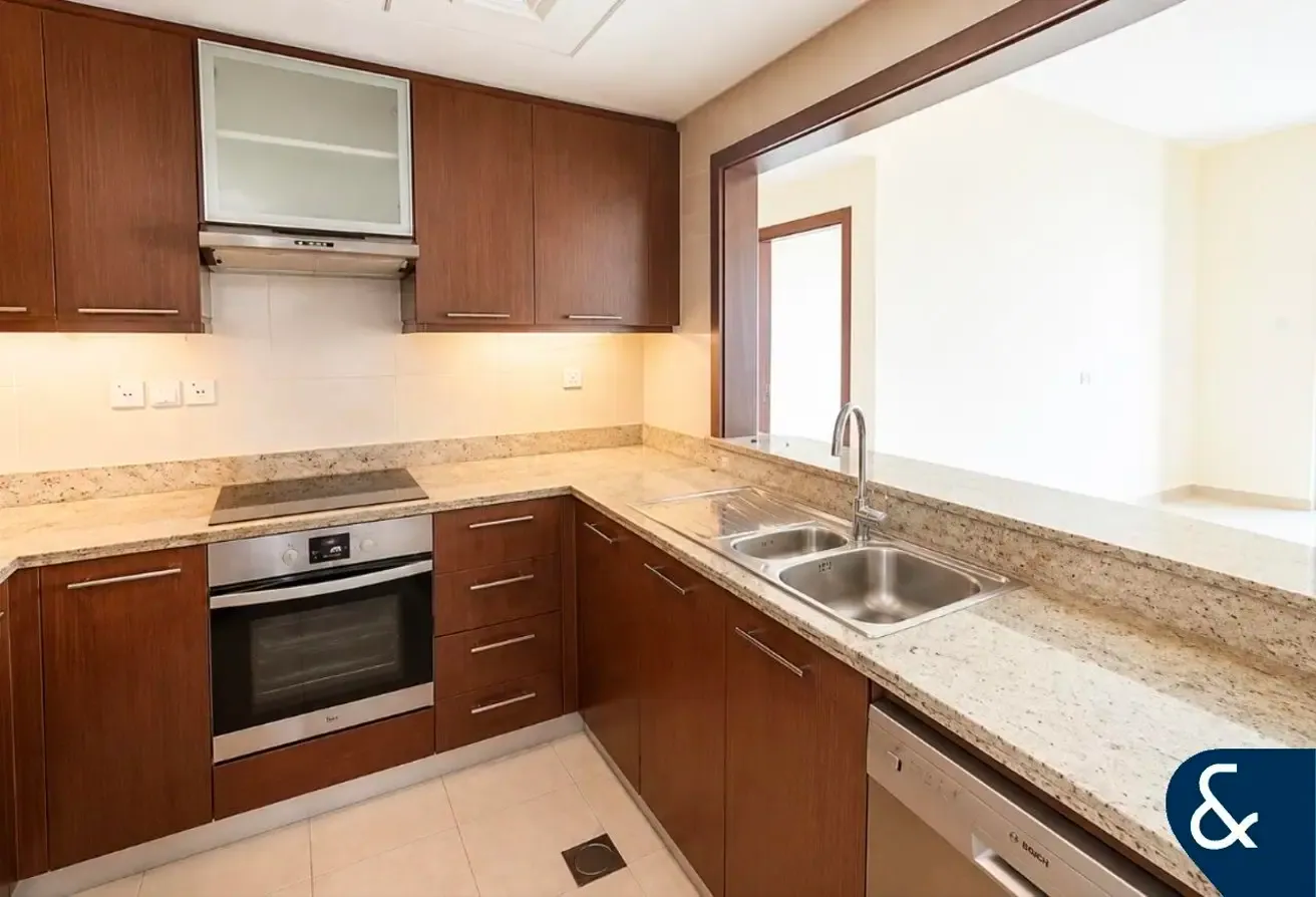 Vacant | Investment 1 bedroom | Fountain view