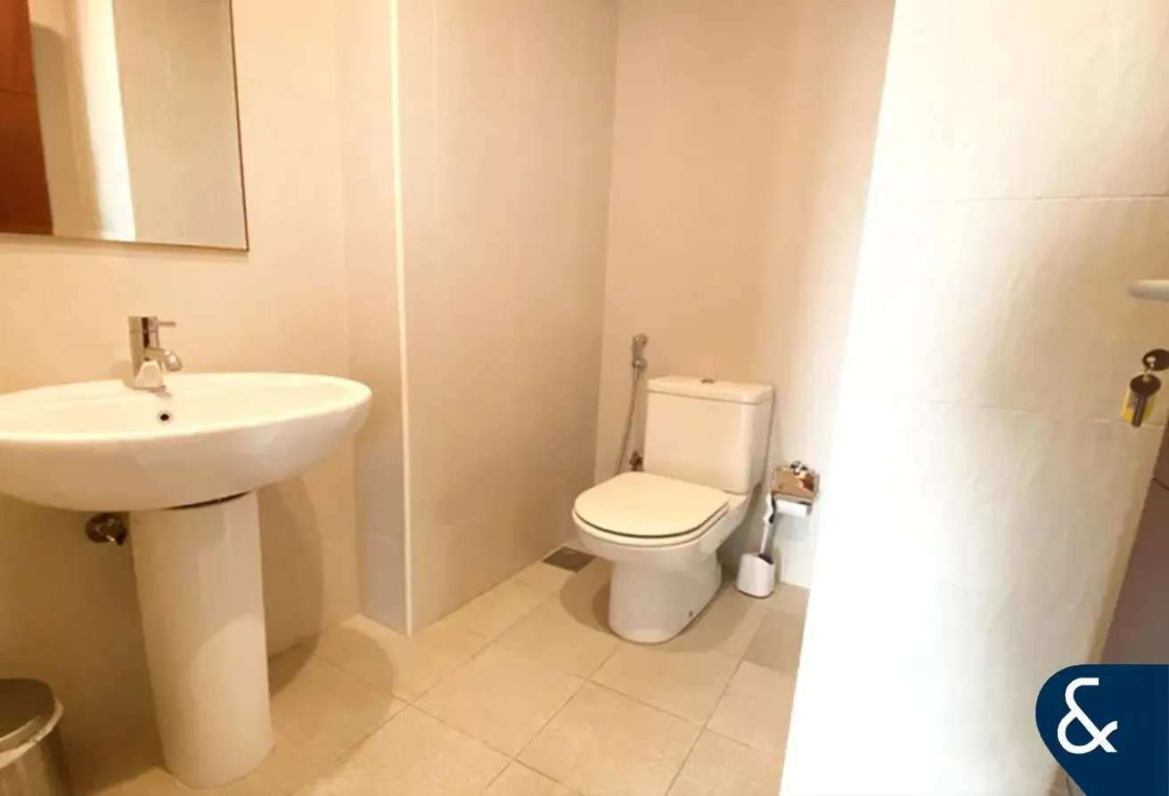 Vacant Now | Unfurnished | High Floor | 1 Bed