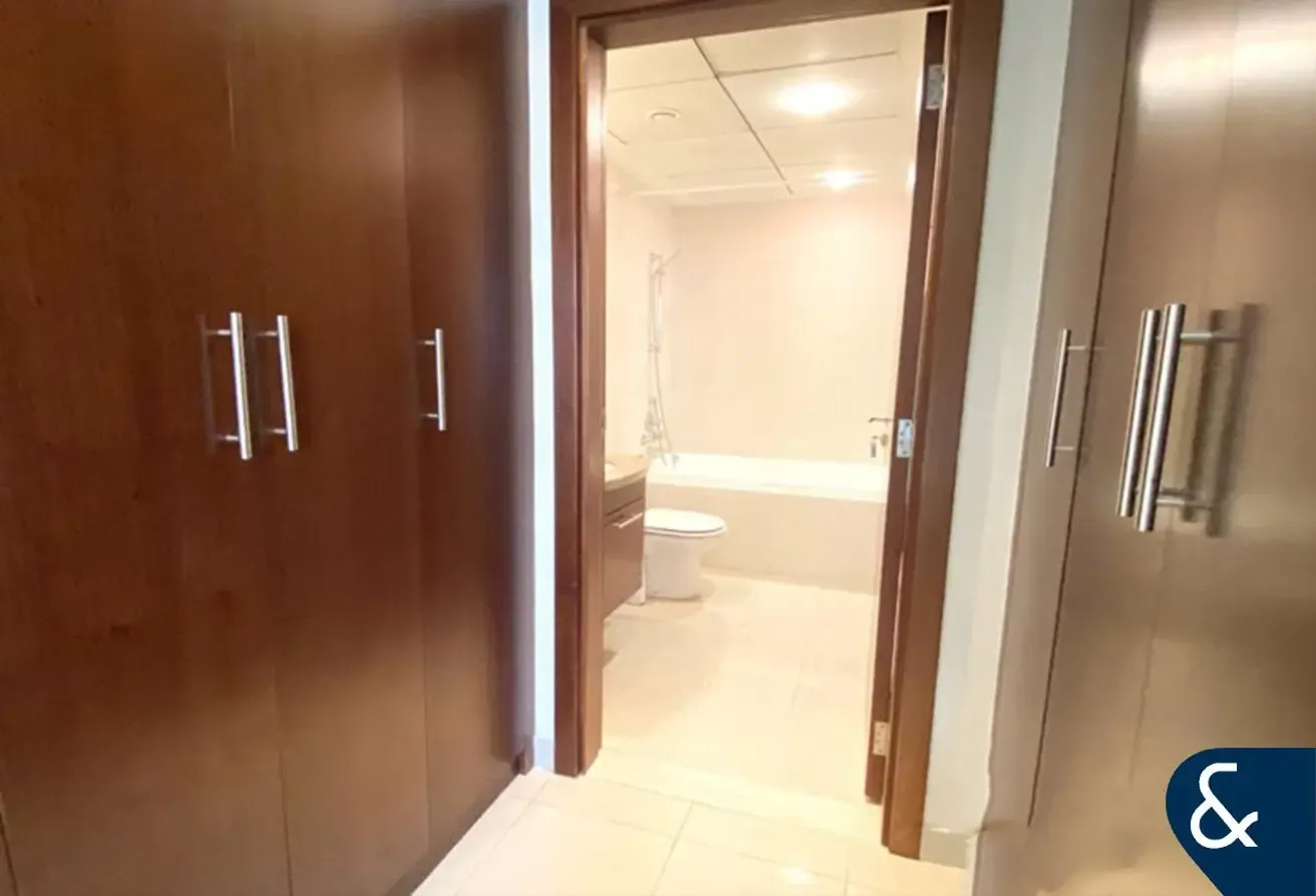 Vacant Now | Unfurnished | High Floor | 1 Bed