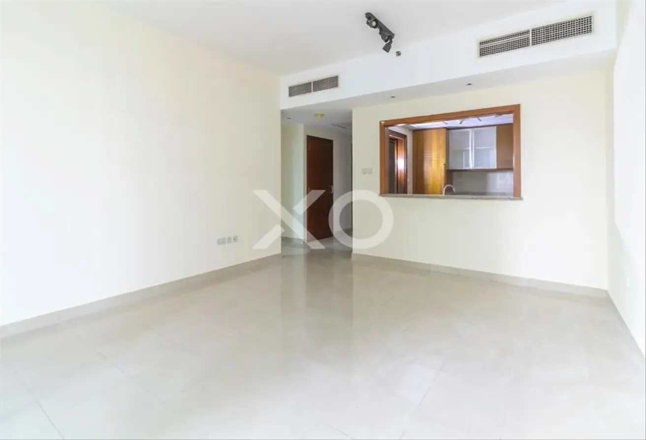Great price | Vacant | Fountain View