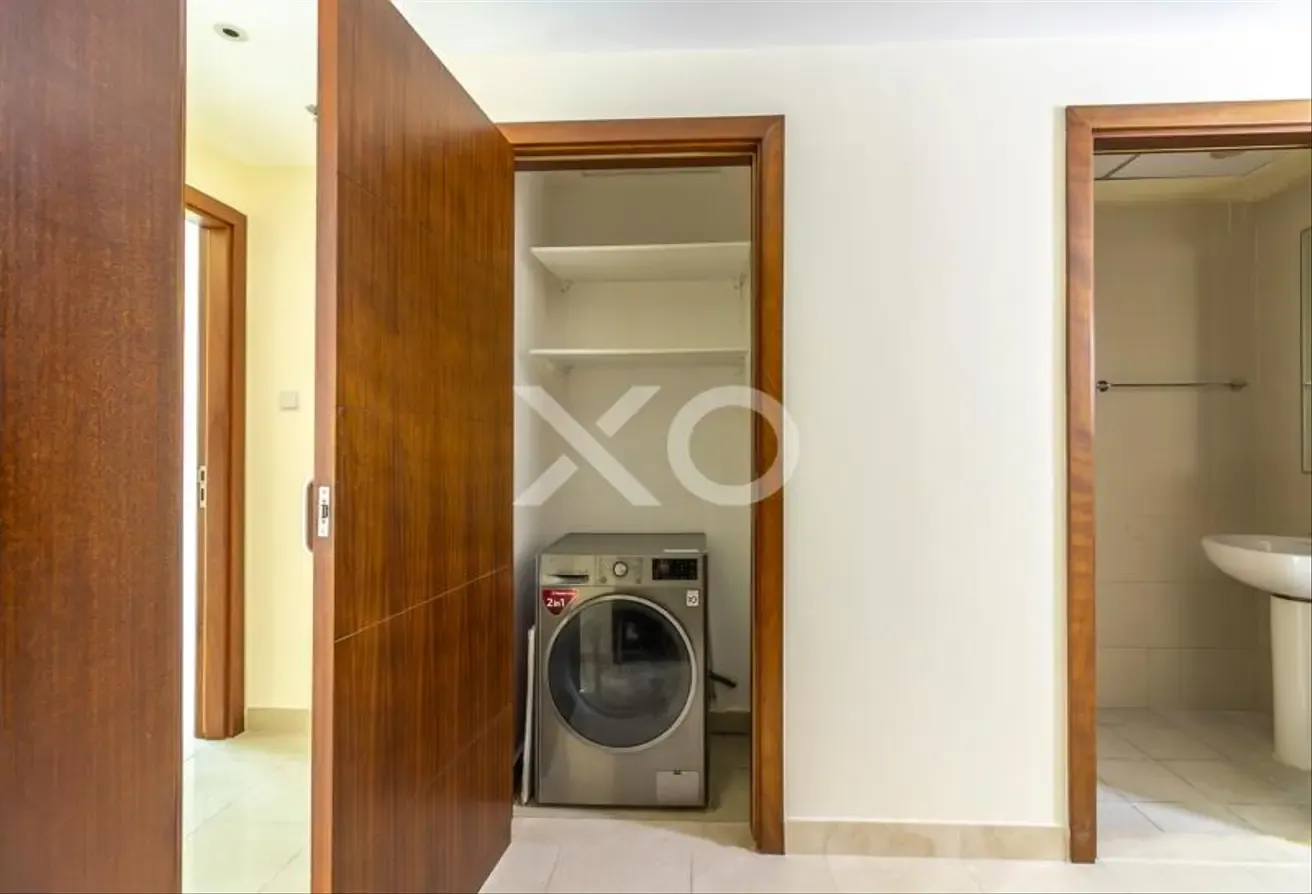 Great price | Vacant | Fountain View