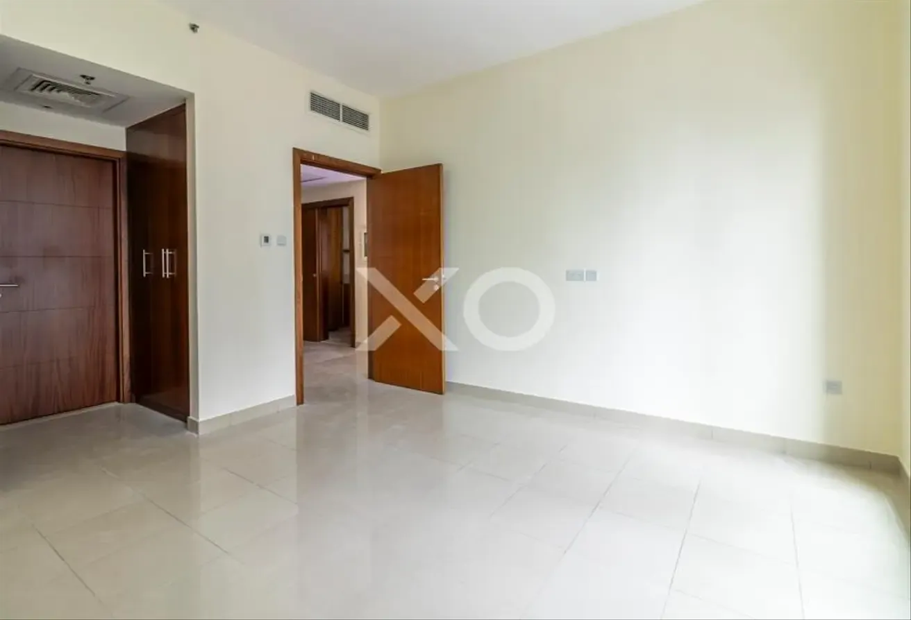Great price | Vacant | Fountain View