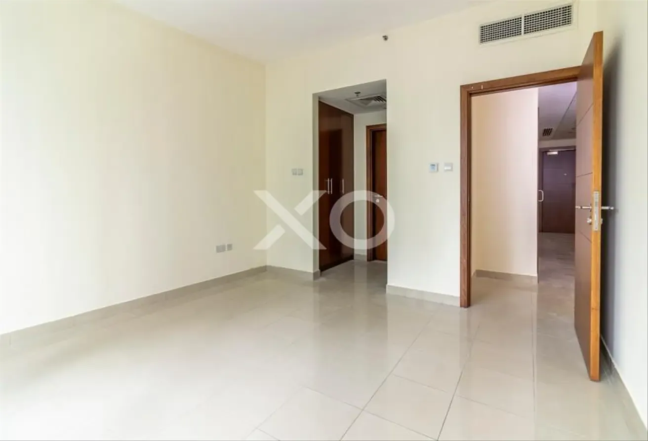 Great price | Vacant | Fountain View