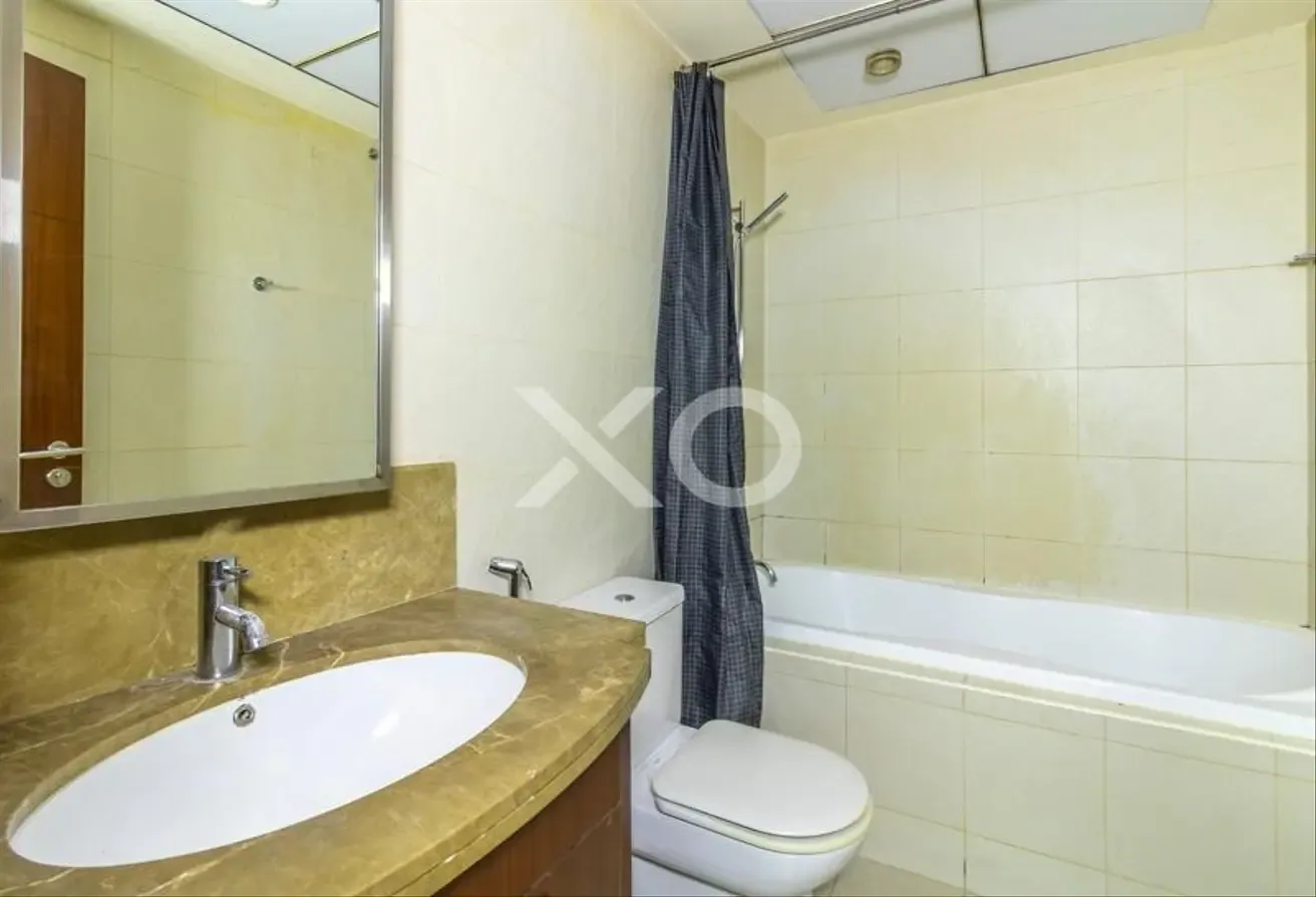 Great price | Vacant | Fountain View