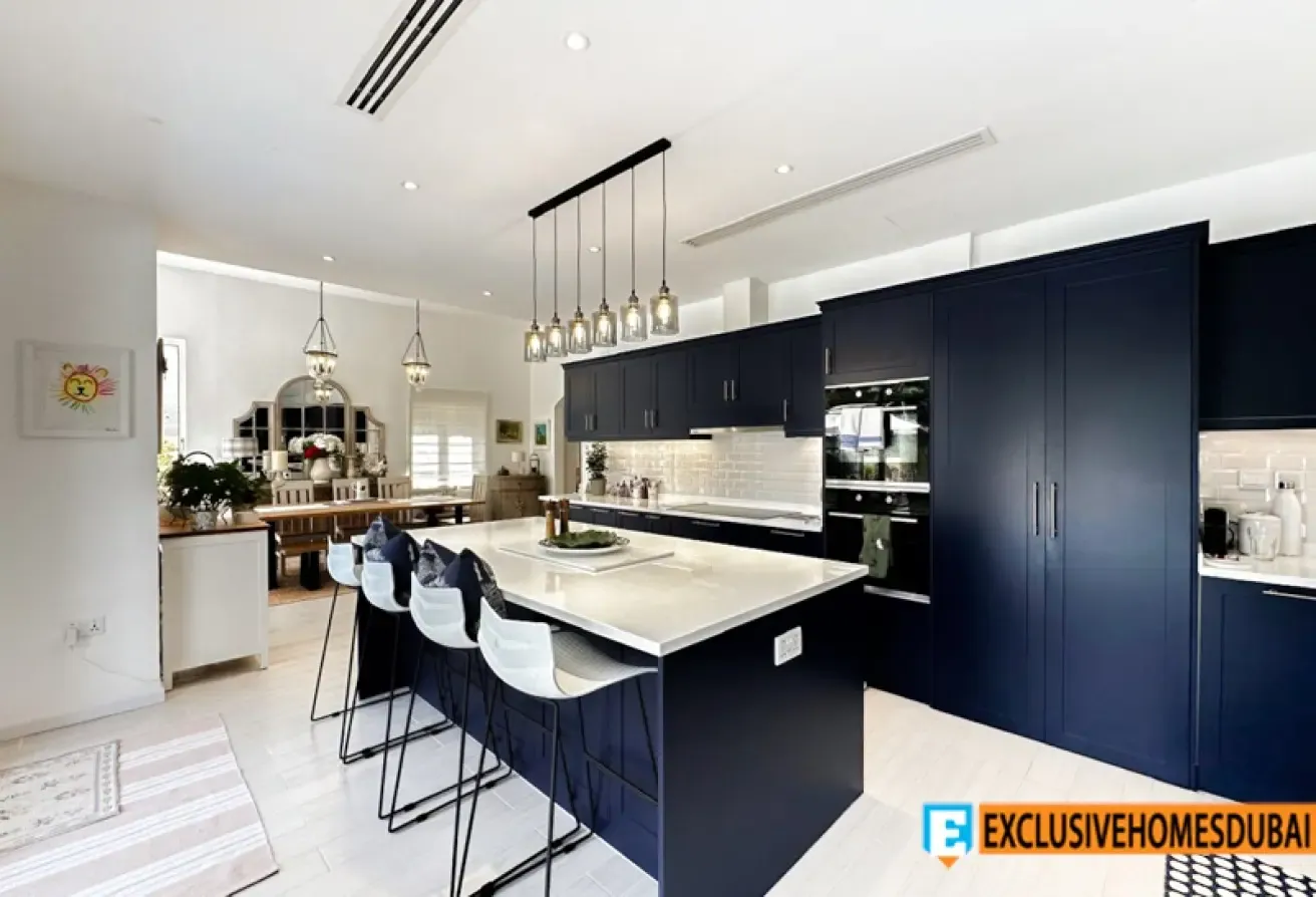 Upgraded | Elegant | 5 beds | New Pool | Must See!