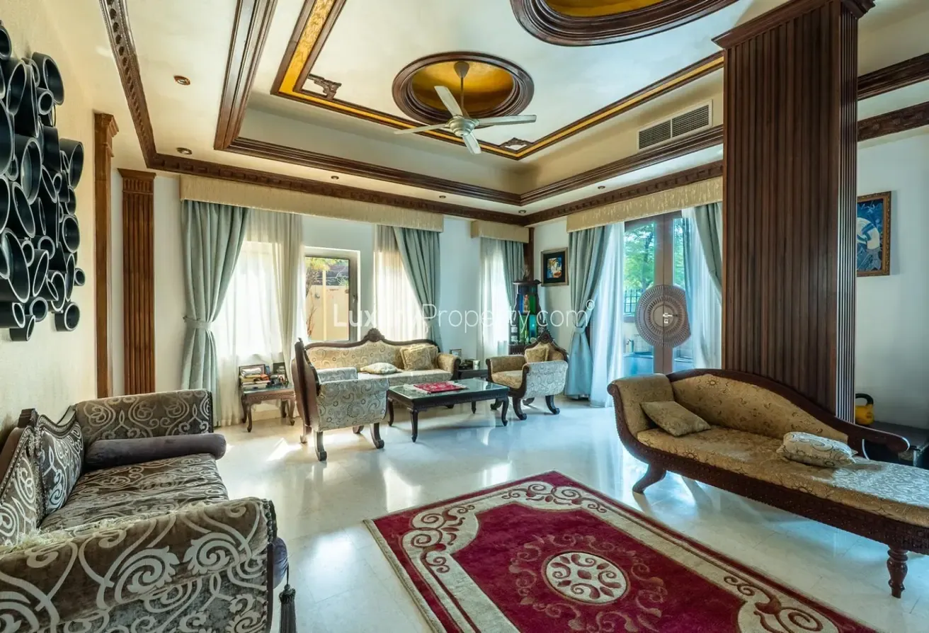 Private Pool  |  Luxury Spacious  |  VOT