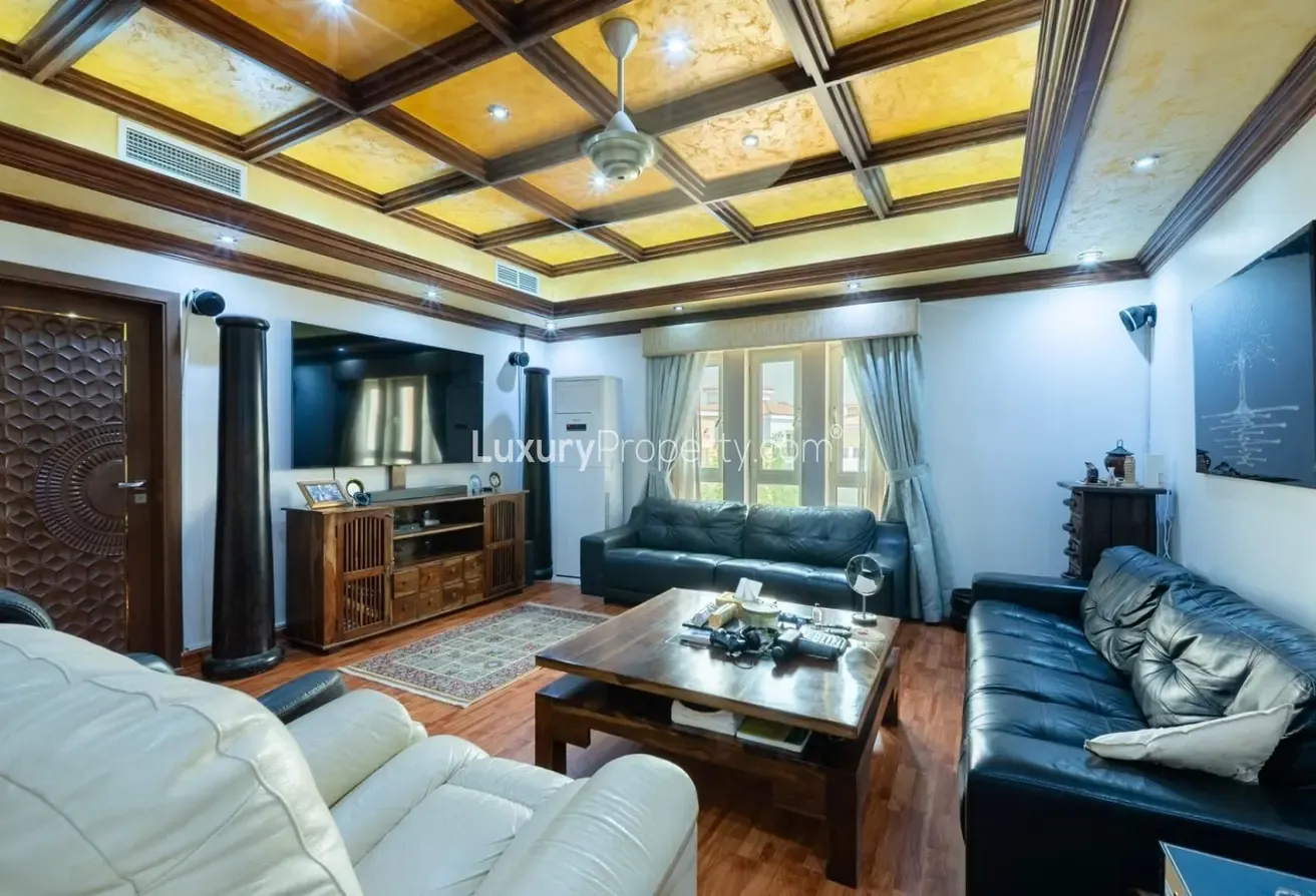 Private Pool  |  Luxury Spacious  |  VOT