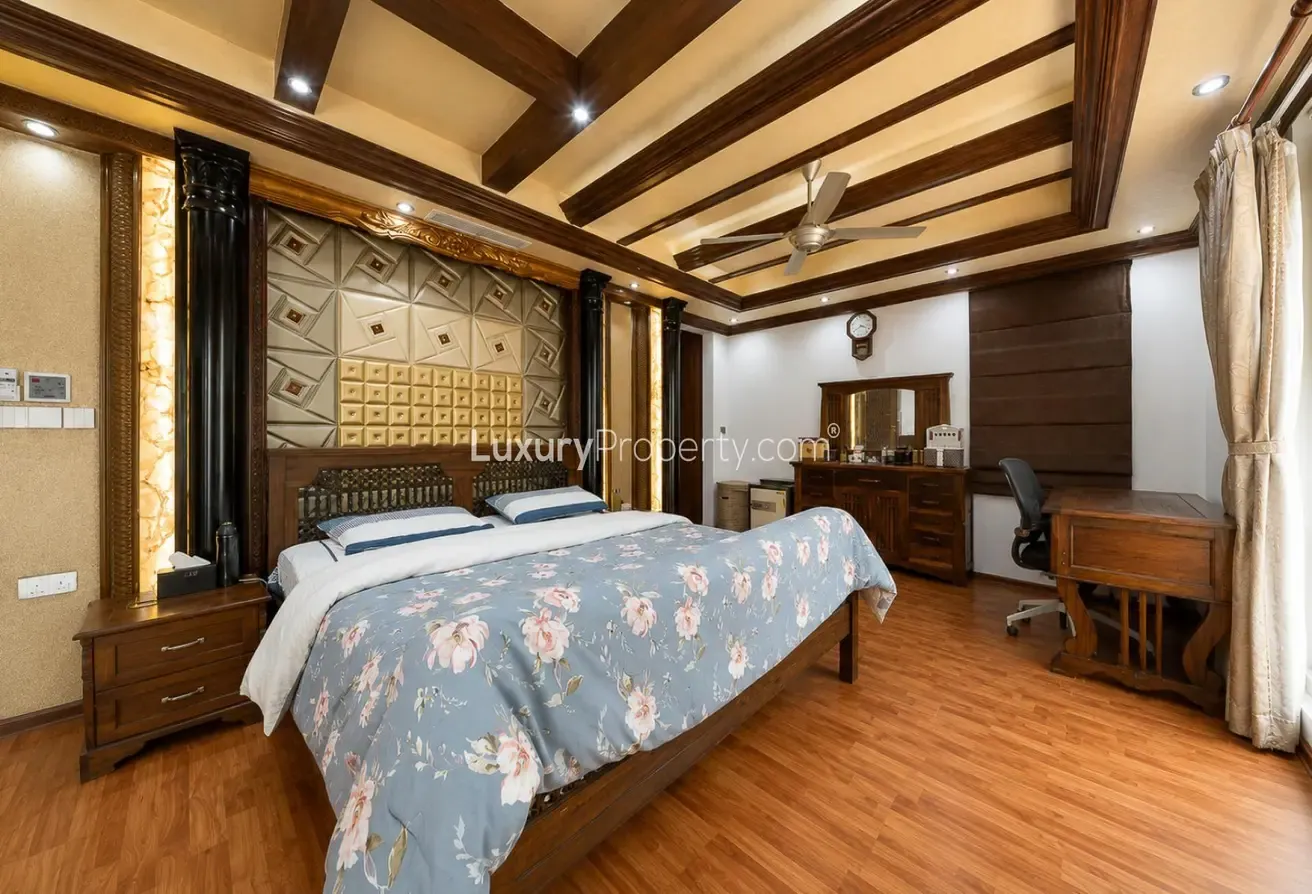 Private Pool  |  Luxury Spacious  |  VOT