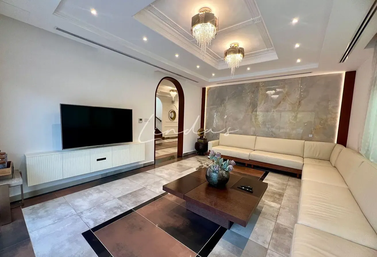 Prime location | Private Pool | Park View