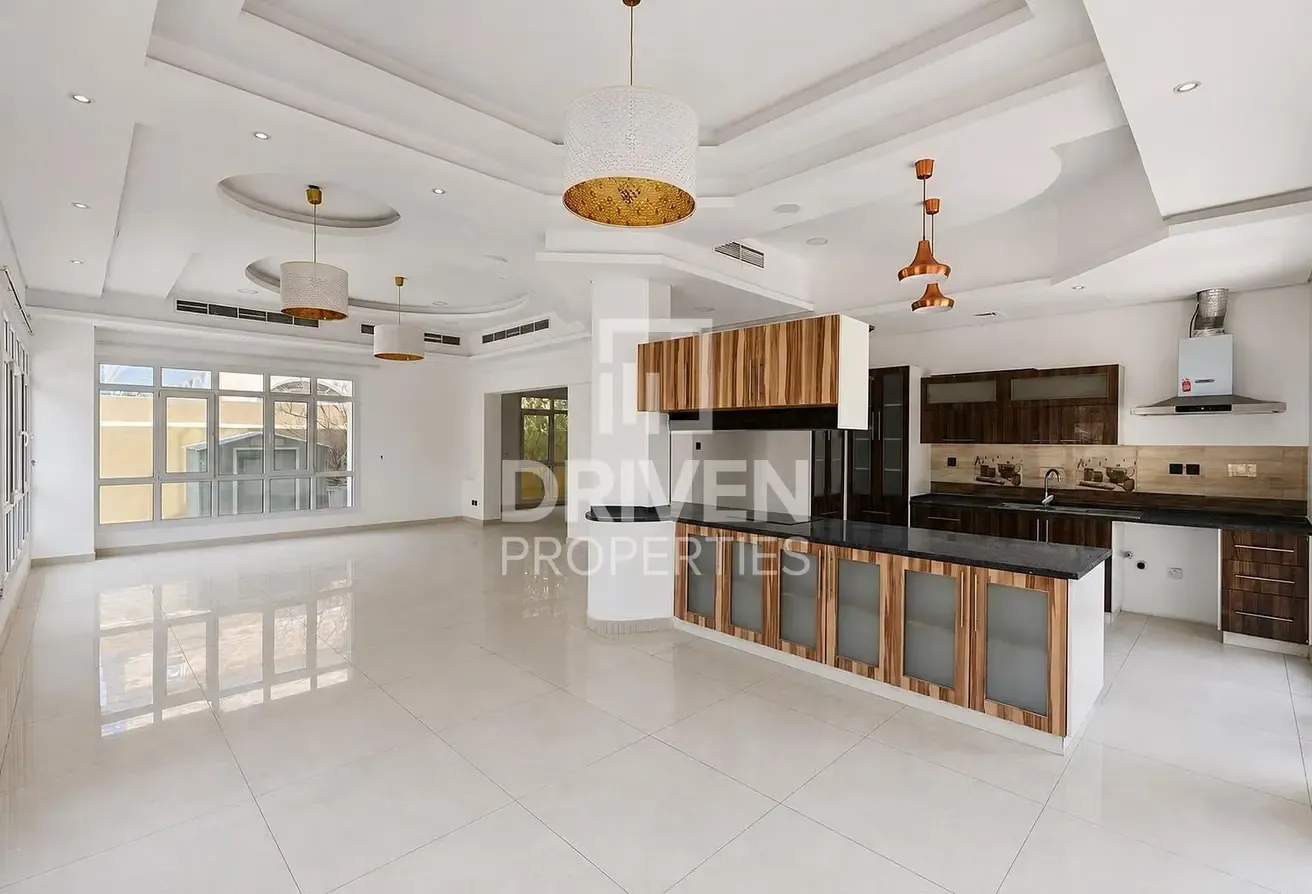 Vacant | Custom Built | Private Pool | Near Exit