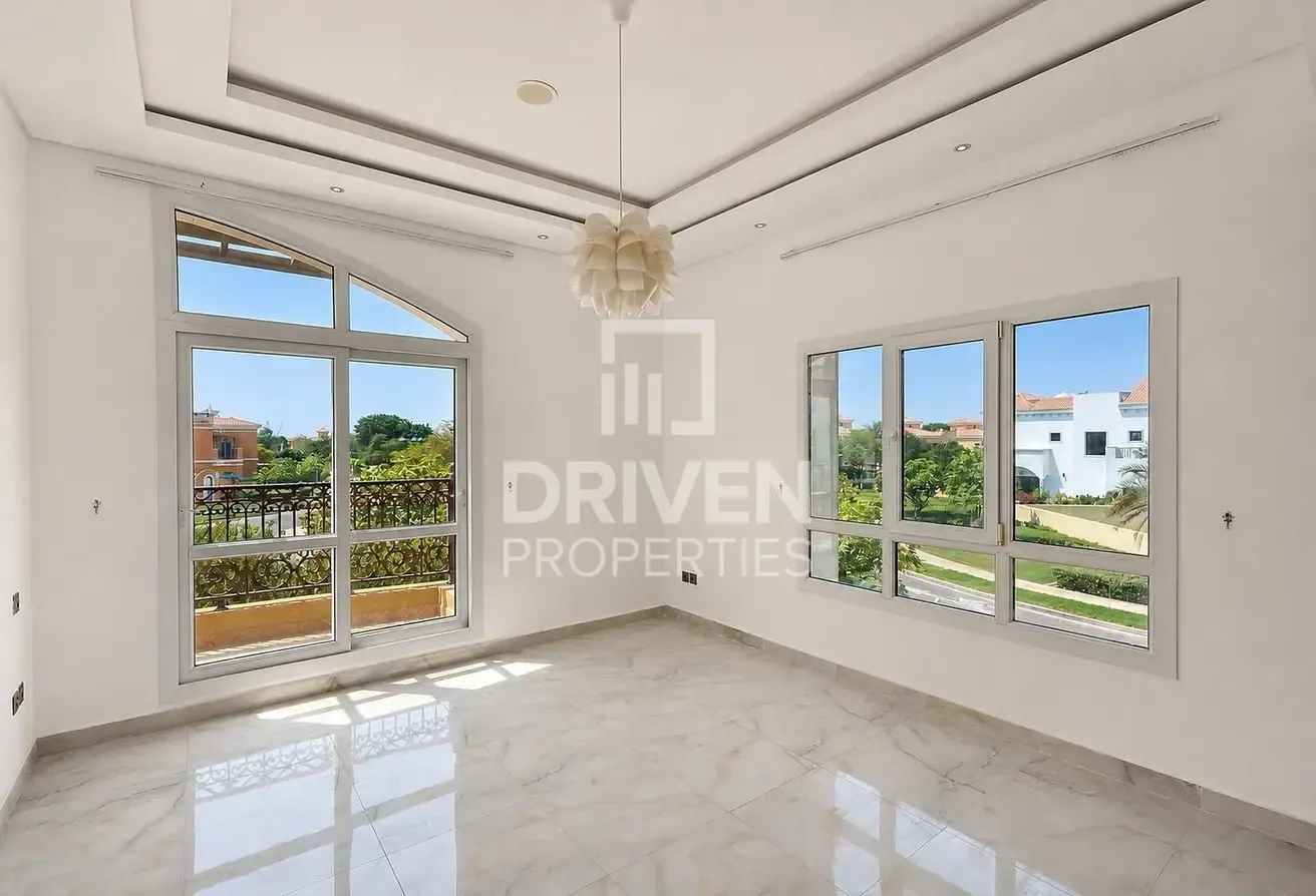 Vacant | Custom Built | Private Pool | Near Exit