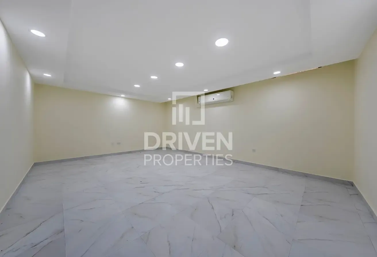 Spacious Villa | Prime Location | Community View