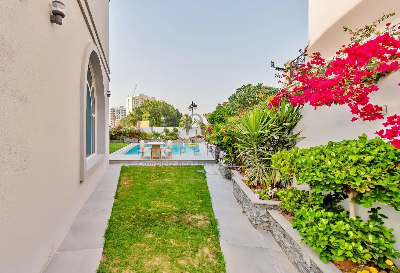 Stunning Custom-Built | Fully Upgraded with Pool