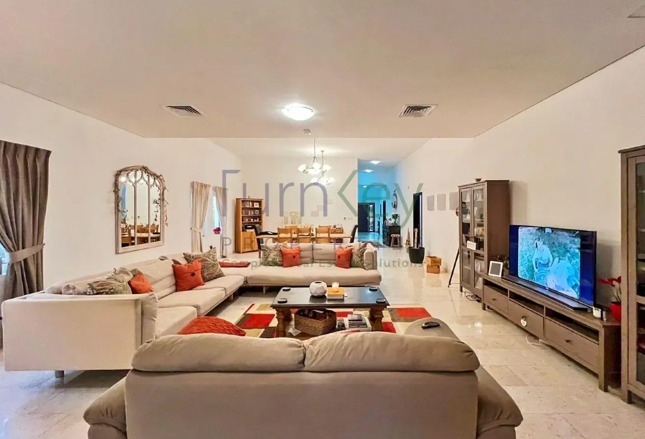 Spacious 5 Bed | Type Mazaya C1 | Prime Location