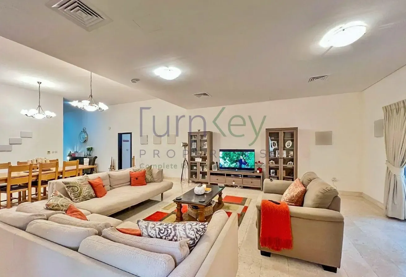 Spacious 5 Bed | Type Mazaya C1 | Prime Location