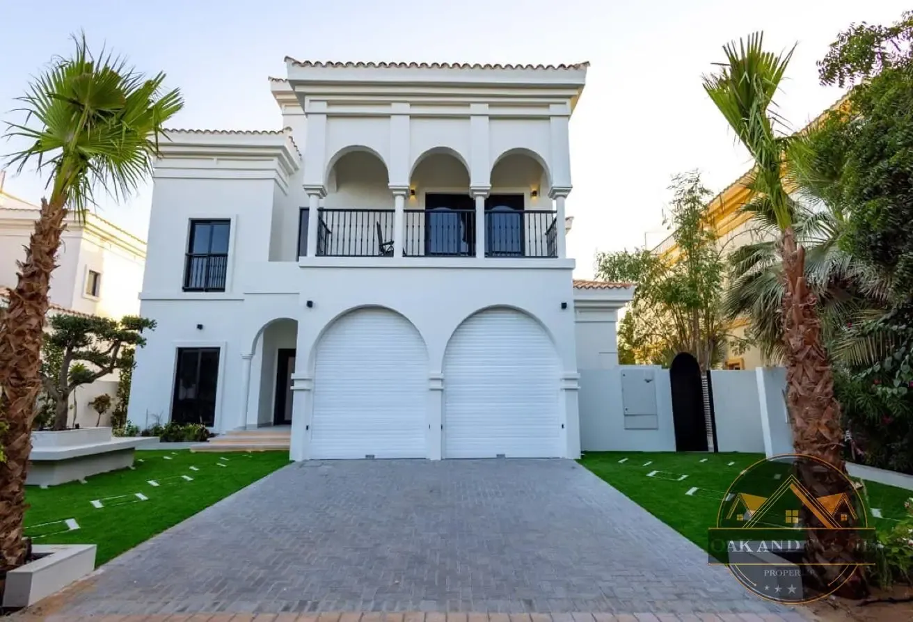 Renovated E1 | 4 bed+Study+Maids Room | Exclusive