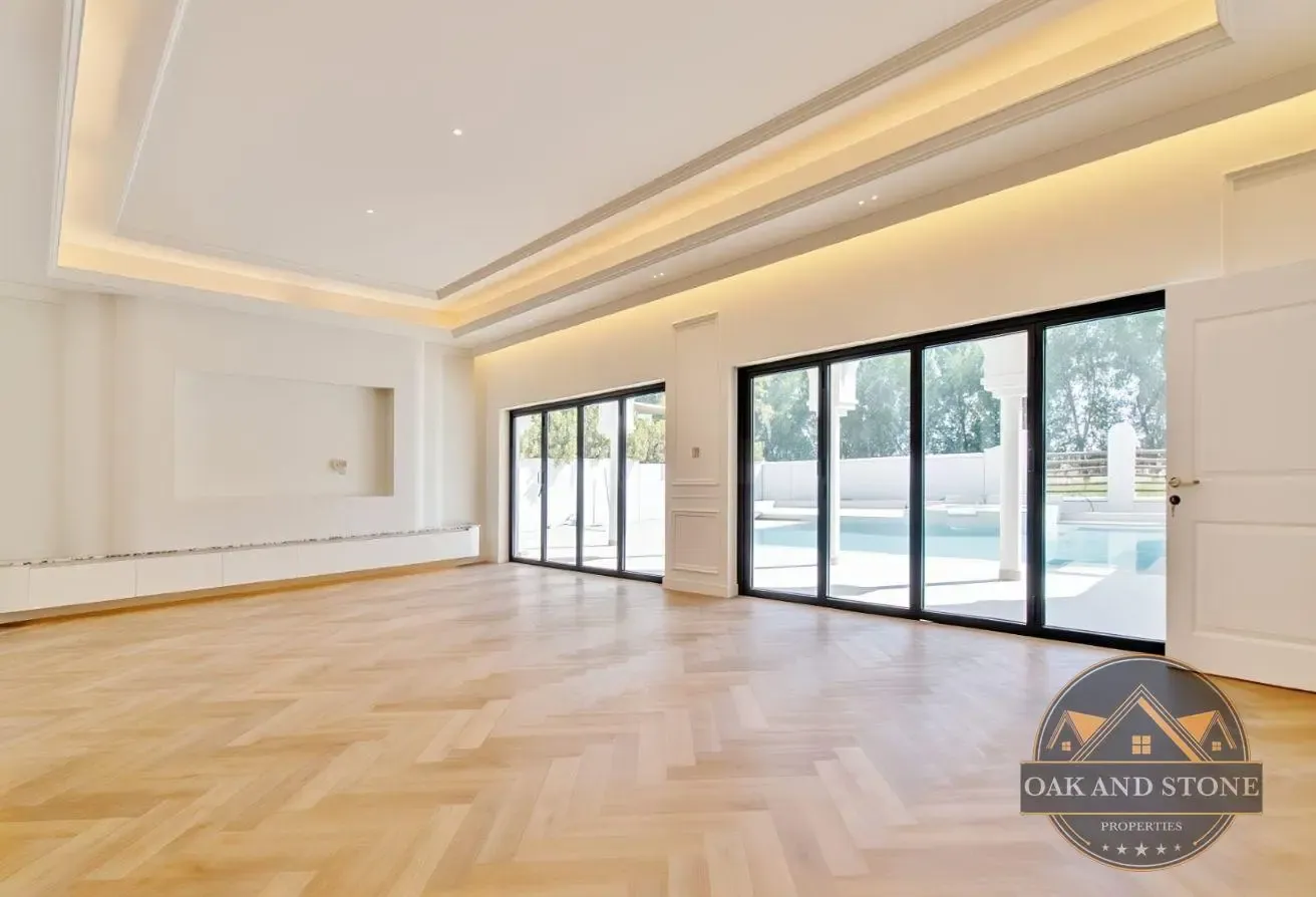 Renovated E1 | 4 bed+Study+Maids Room | Exclusive