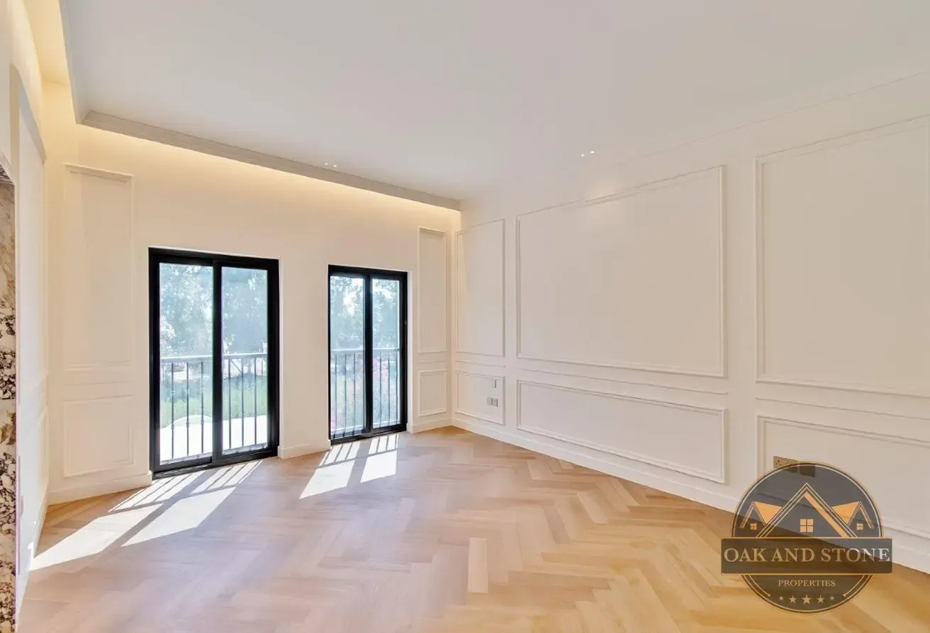 Renovated E1 | 4 bed+Study+Maids Room | Exclusive